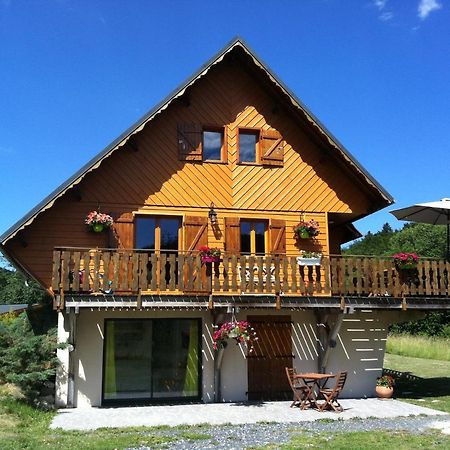 מורול Chalet Entre Lac Et Volcan מראה חיצוני תמונה