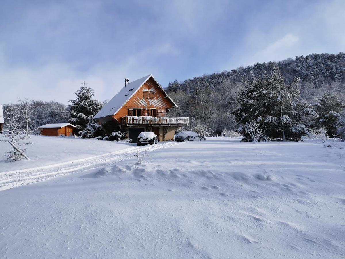 מורול Chalet Entre Lac Et Volcan מראה חיצוני תמונה